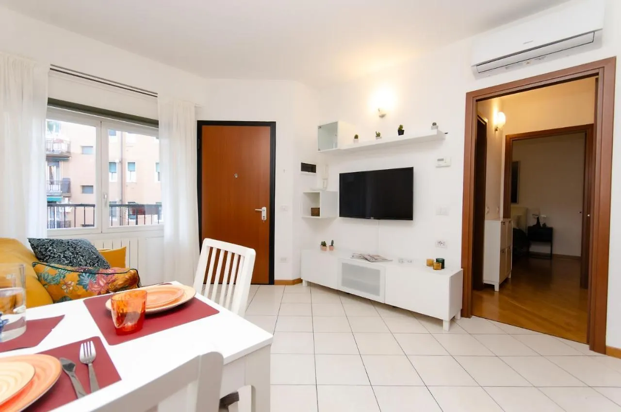 Апартаменты Vivimihome - Bilo A 5 Minuti Da San Siro Con Garage Милан